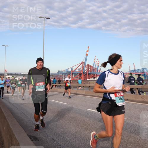 03.10.2024 - Köhlbrandbrückenlauf Matties Gatica Varas http://msf.ph/oto/7213941 03.10.2024 09:38:16 Position 2 1350, 163 meine-sportfotos.de