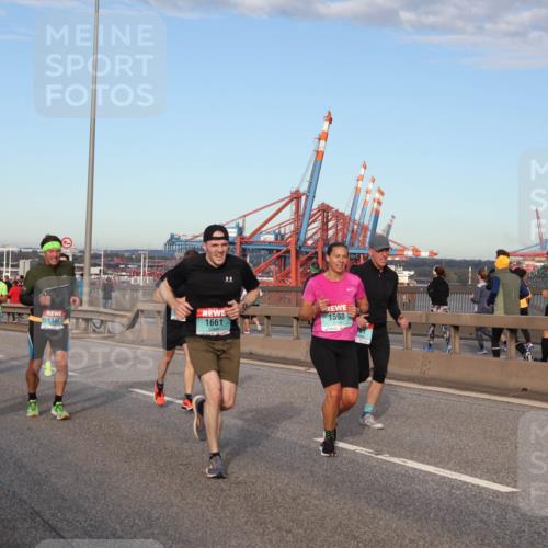 03.10.2024 - Köhlbrandbrückenlauf Matties Gatica Varas http://msf.ph/oto/7213990 03.10.2024 09:38:19 Position 2 1598, 1340, 1661 meine-sportfotos.de