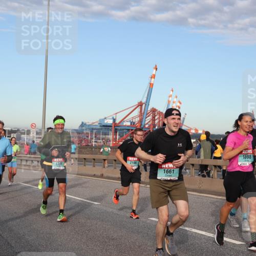 03.10.2024 - Köhlbrandbrückenlauf Matties Gatica Varas http://msf.ph/oto/7214008 03.10.2024 09:38:20 Position 2 1107, 1340, 2186, 1661, 13, 1598 meine-sportfotos.de