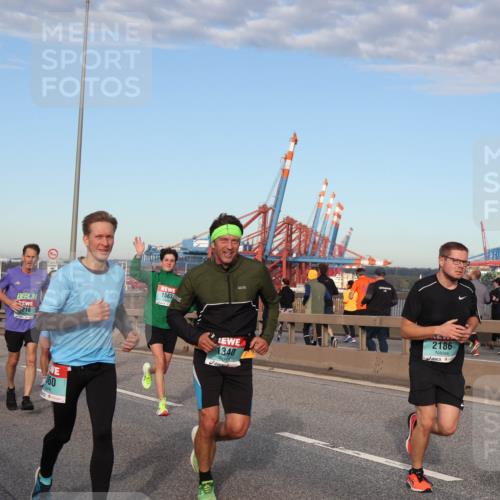 03.10.2024 - Köhlbrandbrückenlauf Matties Gatica Varas http://msf.ph/oto/7214030 03.10.2024 09:38:21 Position 2 1563, 216, 1107, 60, 340, 2186 meine-sportfotos.de