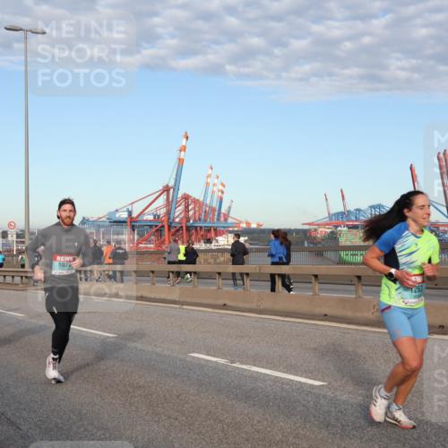 03.10.2024 - Köhlbrandbrückenlauf Matties Gatica Varas http://msf.ph/oto/7214122 03.10.2024 09:38:26 Position 2 1730, 102 meine-sportfotos.de
