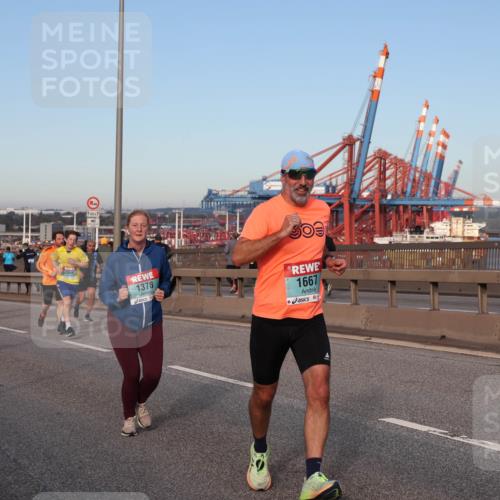 03.10.2024 - Köhlbrandbrückenlauf Matties Gatica Varas http://msf.ph/oto/7214212 03.10.2024 09:38:29 Position 2 500, 1207, 1701, 2084, 1378, 1667 meine-sportfotos.de