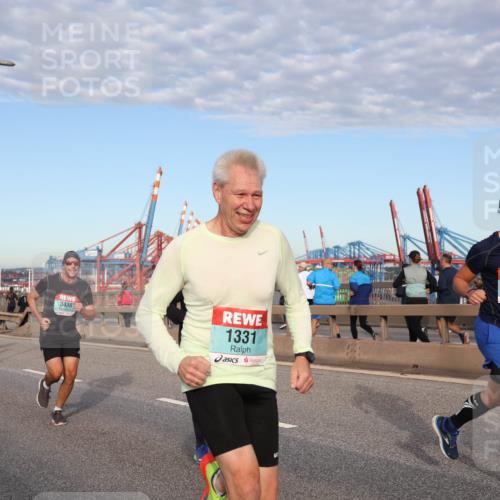 03.10.2024 - Köhlbrandbrückenlauf Matties Gatica Varas http://msf.ph/oto/7214578 03.10.2024 09:38:37 Position 2 3438, 1331, 3237 meine-sportfotos.de