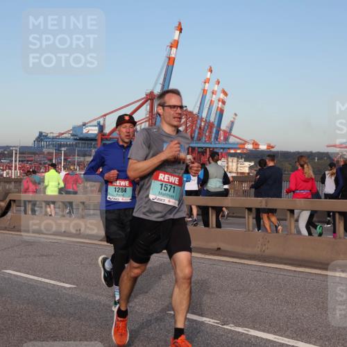 03.10.2024 - Köhlbrandbrückenlauf Matties Gatica Varas http://msf.ph/oto/7214663 03.10.2024 09:38:40 Position 2 1, 500, 1284, 1571 meine-sportfotos.de