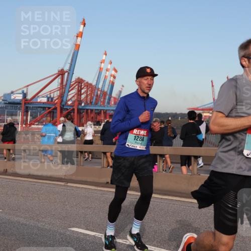03.10.2024 - Köhlbrandbrückenlauf Matties Gatica Varas http://msf.ph/oto/7214707 03.10.2024 09:38:41 Position 2 1284, 1571 meine-sportfotos.de