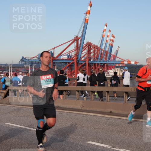 03.10.2024 - Köhlbrandbrückenlauf Matties Gatica Varas http://msf.ph/oto/7214807 03.10.2024 09:38:46 Position 2 3305, 1548 meine-sportfotos.de