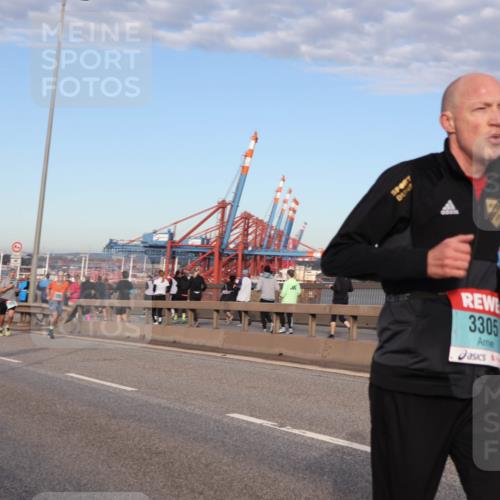 03.10.2024 - Köhlbrandbrückenlauf Matties Gatica Varas http://msf.ph/oto/7214873 03.10.2024 09:38:48 Position 2 3305 meine-sportfotos.de