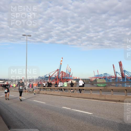 03.10.2024 - Köhlbrandbrückenlauf Matties Gatica Varas http://msf.ph/oto/7214897 03.10.2024 09:38:49 Position 2  meine-sportfotos.de