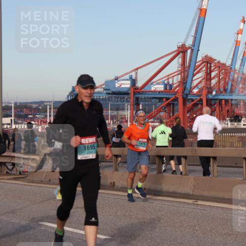 03.10.2024 - Köhlbrandbrückenlauf Matties Gatica Varas http://msf.ph/oto/7214922 03.10.2024 09:38:50 Position 2 1173, 1695, 1470 meine-sportfotos.de