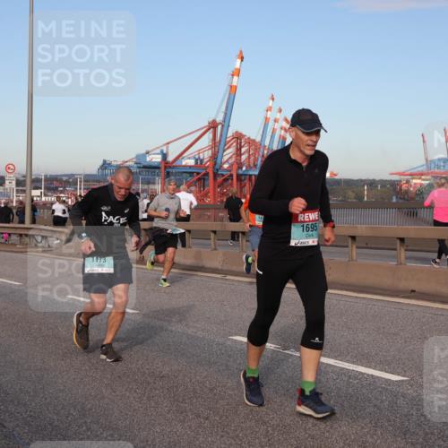 03.10.2024 - Köhlbrandbrückenlauf Matties Gatica Varas http://msf.ph/oto/7214980 03.10.2024 09:38:52 Position 2 11, 2024, 1173, 142, 1695 meine-sportfotos.de