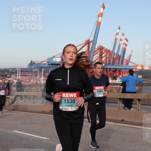 03.10.2024 - Köhlbrandbrückenlauf Matties Gatica Varas http://msf.ph/oto/7215253 03.10.2024 09:38:58 Position 2 500, 1676, 1390, 1538, 1460 meine-sportfotos.de