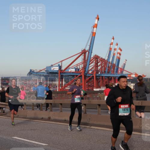 03.10.2024 - Köhlbrandbrückenlauf Matties Gatica Varas http://msf.ph/oto/7215334 03.10.2024 09:39:02 Position 2 1500, 1390, 1676 meine-sportfotos.de