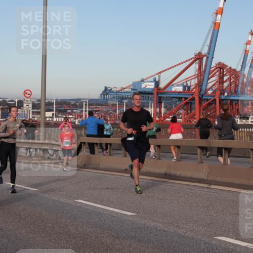 03.10.2024 - Köhlbrandbrückenlauf Matties Gatica Varas http://msf.ph/oto/7215401 03.10.2024 09:39:03 Position 2 114, 1488, 1670, 1500, 1, 1669, 1390 meine-sportfotos.de