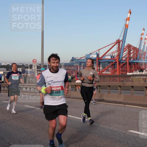 03.10.2024 - Köhlbrandbrückenlauf Matties Gatica Varas http://msf.ph/oto/7215464 03.10.2024 09:39:05 Position 2 1500, 1, 1144, 500, 1, 1488 meine-sportfotos.de