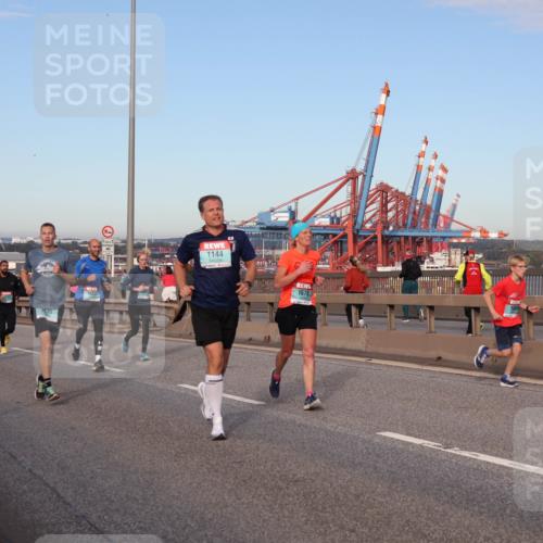 03.10.2024 - Köhlbrandbrückenlauf Matties Gatica Varas http://msf.ph/oto/7215540 03.10.2024 09:39:08 Position 2 3235, 500, 1, 1144, 1670 meine-sportfotos.de