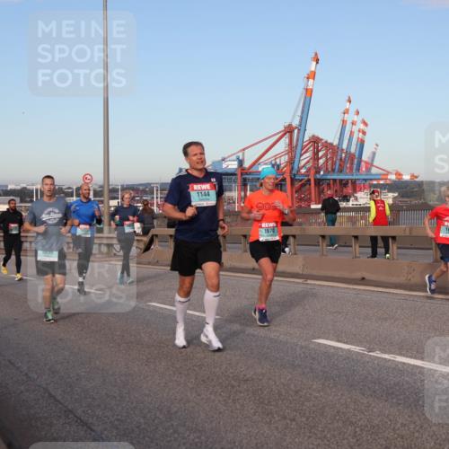 03.10.2024 - Köhlbrandbrückenlauf Matties Gatica Varas http://msf.ph/oto/7215547 03.10.2024 09:39:08 Position 2 1633, 1144, 1670, 1669 meine-sportfotos.de