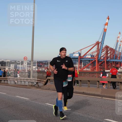 03.10.2024 - Köhlbrandbrückenlauf Matties Gatica Varas http://msf.ph/oto/7215735 03.10.2024 09:39:12 Position 2 500, 2283 meine-sportfotos.de