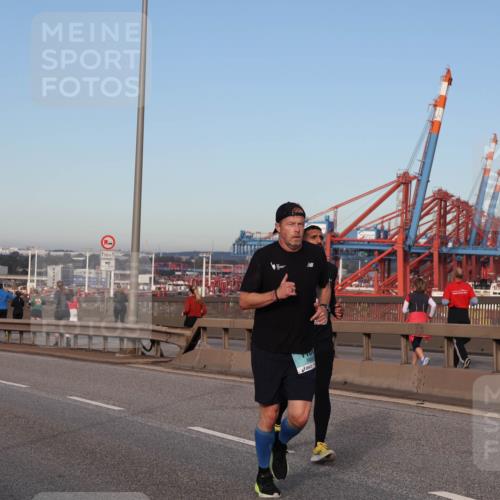 03.10.2024 - Köhlbrandbrückenlauf Matties Gatica Varas http://msf.ph/oto/7215745 03.10.2024 09:39:12 Position 2 500, 500, 1 meine-sportfotos.de