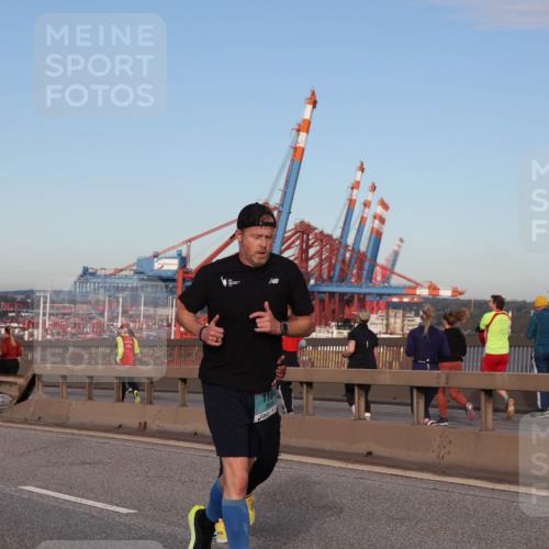 03.10.2024 - Köhlbrandbrückenlauf Matties Gatica Varas http://msf.ph/oto/7215766 03.10.2024 09:39:13 Position 2 00, 1 meine-sportfotos.de