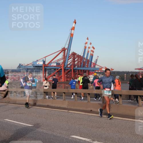 03.10.2024 - Köhlbrandbrückenlauf Matties Gatica Varas http://msf.ph/oto/7216012 03.10.2024 09:39:29 Position 2 2127, 1491, 2234 meine-sportfotos.de