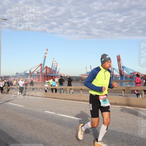 03.10.2024 - Köhlbrandbrückenlauf Matties Gatica Varas http://msf.ph/oto/7216168 03.10.2024 09:39:36 Position 2 1182, 1934, 1 meine-sportfotos.de