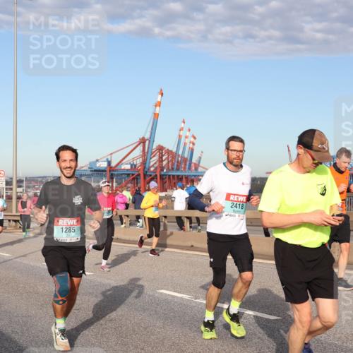 03.10.2024 - Köhlbrandbrückenlauf Matties Gatica Varas http://msf.ph/oto/7216499 03.10.2024 09:39:48 Position 2 1424, 2418, 1285 meine-sportfotos.de