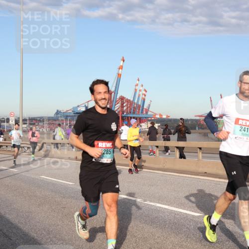 03.10.2024 - Köhlbrandbrückenlauf Matties Gatica Varas http://msf.ph/oto/7216524 03.10.2024 09:39:48 Position 2 1624, 1580, 285, 2418, 2422 meine-sportfotos.de