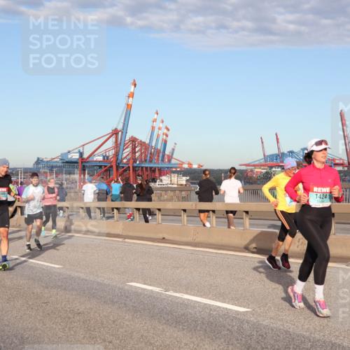 03.10.2024 - Köhlbrandbrückenlauf Matties Gatica Varas http://msf.ph/oto/7216585 03.10.2024 09:39:50 Position 2 1580, 1424 meine-sportfotos.de