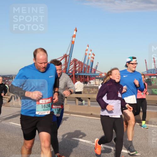 03.10.2024 - Köhlbrandbrückenlauf Matties Gatica Varas http://msf.ph/oto/7216693 03.10.2024 09:39:54 Position 2 1624, 1143 meine-sportfotos.de
