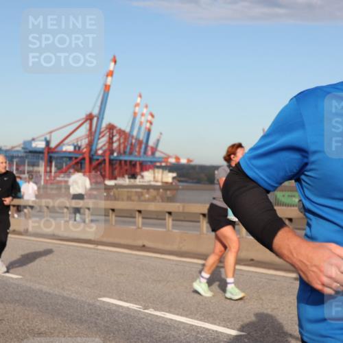 03.10.2024 - Köhlbrandbrückenlauf Matties Gatica Varas http://msf.ph/oto/7216735 03.10.2024 09:39:55 Position 2 16 meine-sportfotos.de