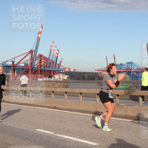 03.10.2024 - Köhlbrandbrückenlauf Matties Gatica Varas http://msf.ph/oto/7216747 03.10.2024 09:39:55 Position 2 1582 meine-sportfotos.de