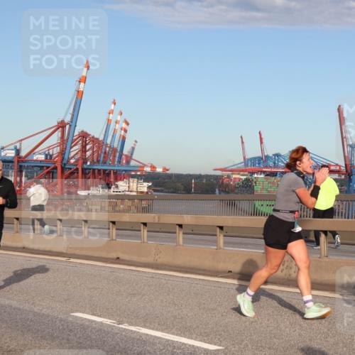 03.10.2024 - Köhlbrandbrückenlauf Matties Gatica Varas http://msf.ph/oto/7216763 03.10.2024 09:39:55 Position 2 1582 meine-sportfotos.de
