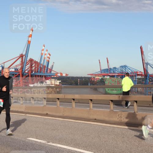 03.10.2024 - Köhlbrandbrückenlauf Matties Gatica Varas http://msf.ph/oto/7216785 03.10.2024 09:39:56 Position 2 1582 meine-sportfotos.de