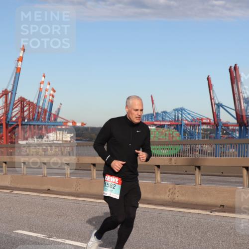 03.10.2024 - Köhlbrandbrückenlauf Matties Gatica Varas http://msf.ph/oto/7216836 03.10.2024 09:39:57 Position 2 1582 meine-sportfotos.de