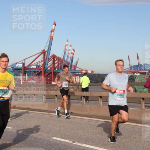 03.10.2024 - Köhlbrandbrückenlauf Matties Gatica Varas http://msf.ph/oto/7216923 03.10.2024 09:40:00 Position 2 2952, 2150, 1685 meine-sportfotos.de