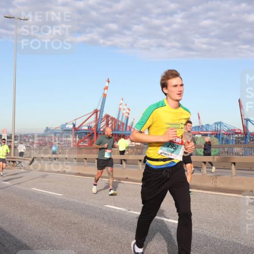 03.10.2024 - Köhlbrandbrückenlauf Matties Gatica Varas http://msf.ph/oto/7216952 03.10.2024 09:40:01 Position 2 2952 meine-sportfotos.de