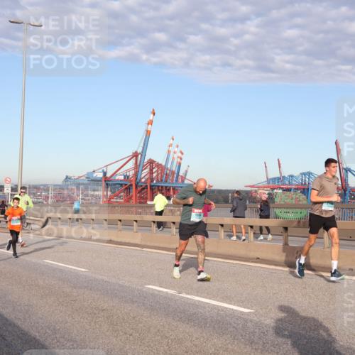 03.10.2024 - Köhlbrandbrückenlauf Matties Gatica Varas http://msf.ph/oto/7216967 03.10.2024 09:40:02 Position 2 1604, 2001, 1471 meine-sportfotos.de