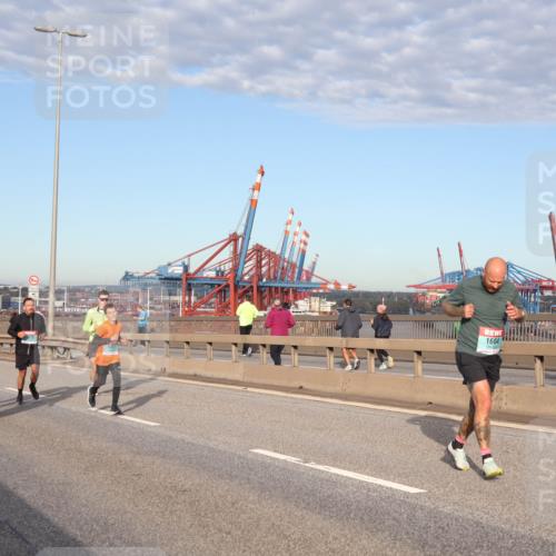 03.10.2024 - Köhlbrandbrückenlauf Matties Gatica Varas http://msf.ph/oto/7216997 03.10.2024 09:40:03 Position 2 2001, 1604 meine-sportfotos.de
