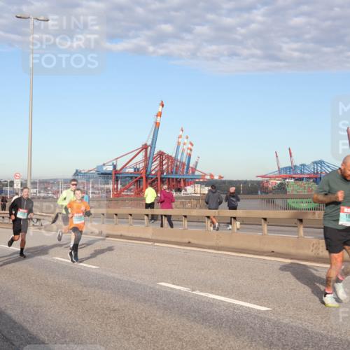 03.10.2024 - Köhlbrandbrückenlauf Matties Gatica Varas http://msf.ph/oto/7217013 03.10.2024 09:40:03 Position 2 2001, 1471, 1604 meine-sportfotos.de