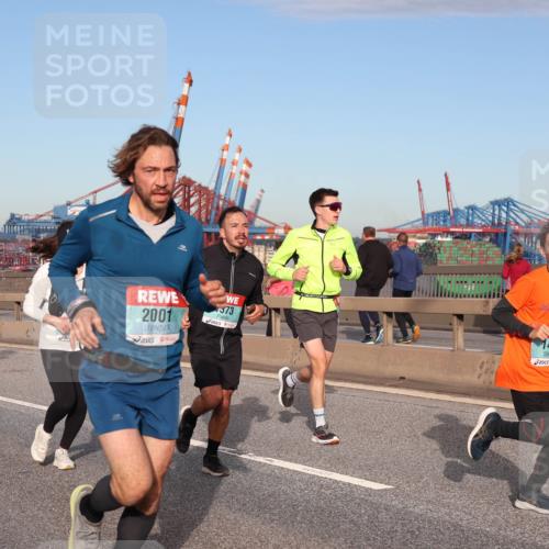 03.10.2024 - Köhlbrandbrückenlauf Matties Gatica Varas http://msf.ph/oto/7217115 03.10.2024 09:40:06 Position 2 500, 1, 2001, 573, 1471 meine-sportfotos.de