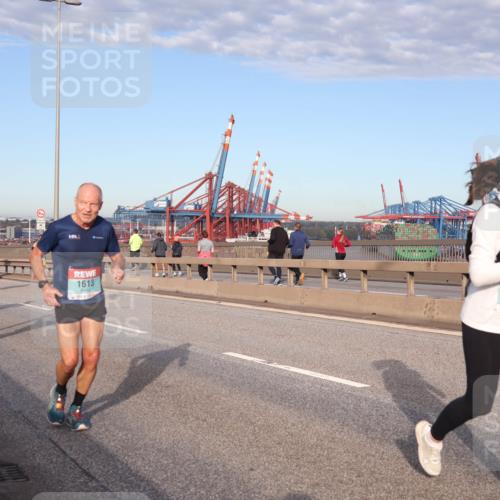 03.10.2024 - Köhlbrandbrückenlauf Matties Gatica Varas http://msf.ph/oto/7217248 03.10.2024 09:40:08 Position 2 2728, 1613, 1239 meine-sportfotos.de