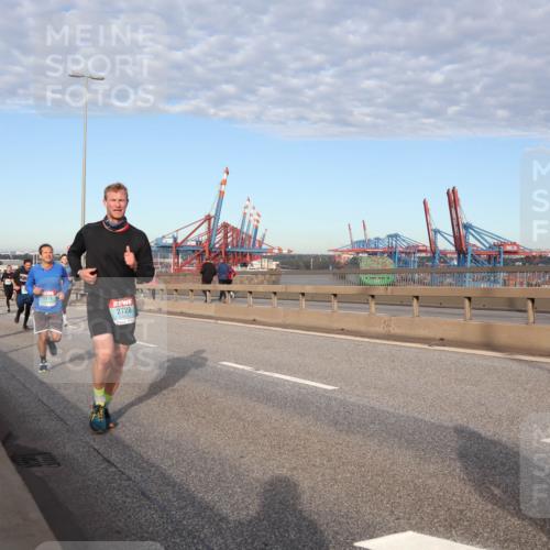03.10.2024 - Köhlbrandbrückenlauf Matties Gatica Varas http://msf.ph/oto/7217347 03.10.2024 09:40:10 Position 2  meine-sportfotos.de