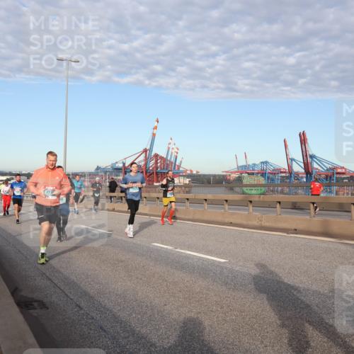 03.10.2024 - Köhlbrandbrückenlauf Matties Gatica Varas http://msf.ph/oto/7217448 03.10.2024 09:40:13 Position 2  meine-sportfotos.de