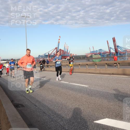 03.10.2024 - Köhlbrandbrückenlauf Matties Gatica Varas http://msf.ph/oto/7217453 03.10.2024 09:40:13 Position 2  meine-sportfotos.de