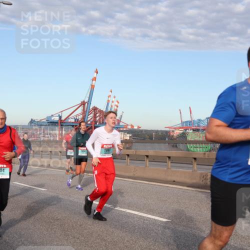 03.10.2024 - Köhlbrandbrückenlauf Matties Gatica Varas http://msf.ph/oto/7217554 03.10.2024 09:40:18 Position 2 1504, 1494, 18, 1997, 1998, 484 meine-sportfotos.de