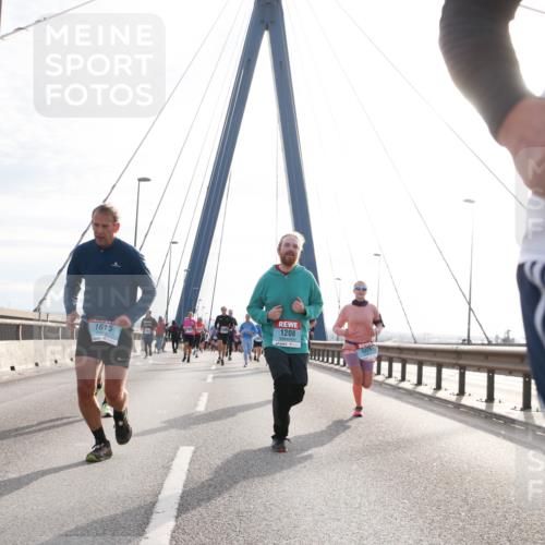 03.10.2024 - Köhlbrandbrückenlauf Jannik Wohlers http://msf.ph/oto/7217591 03.10.2024 09:22:49 Position 1 1615, 1208 meine-sportfotos.de