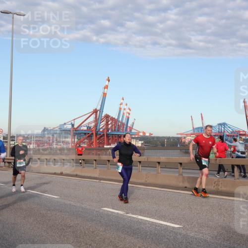 03.10.2024 - Köhlbrandbrückenlauf Matties Gatica Varas http://msf.ph/oto/7217604 03.10.2024 09:40:21 Position 2 1385, 2570 meine-sportfotos.de