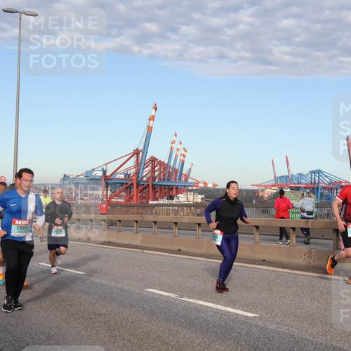 03.10.2024 - Köhlbrandbrückenlauf Matties Gatica Varas http://msf.ph/oto/7217622 03.10.2024 09:40:22 Position 2 1385, 2570, 1697 meine-sportfotos.de