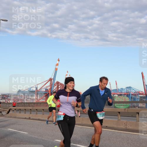 03.10.2024 - Köhlbrandbrückenlauf Matties Gatica Varas http://msf.ph/oto/7217689 03.10.2024 09:40:25 Position 2 182, 2151, 1674, 1615 meine-sportfotos.de