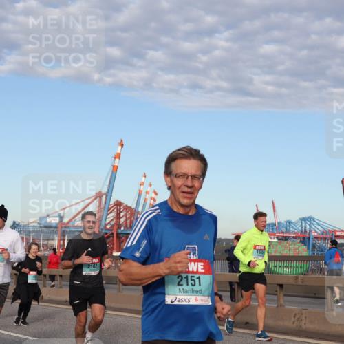 03.10.2024 - Köhlbrandbrückenlauf Matties Gatica Varas http://msf.ph/oto/7217727 03.10.2024 09:40:27 Position 2 486, 1827, 149, 2182, 2151, 1655 meine-sportfotos.de